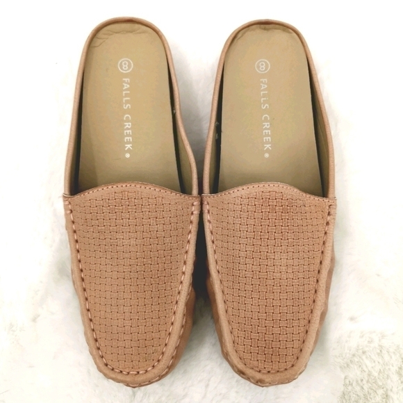 Falls Creek Women's 8 Slip-On Basket Weave Flats - Picture 4 of 14
